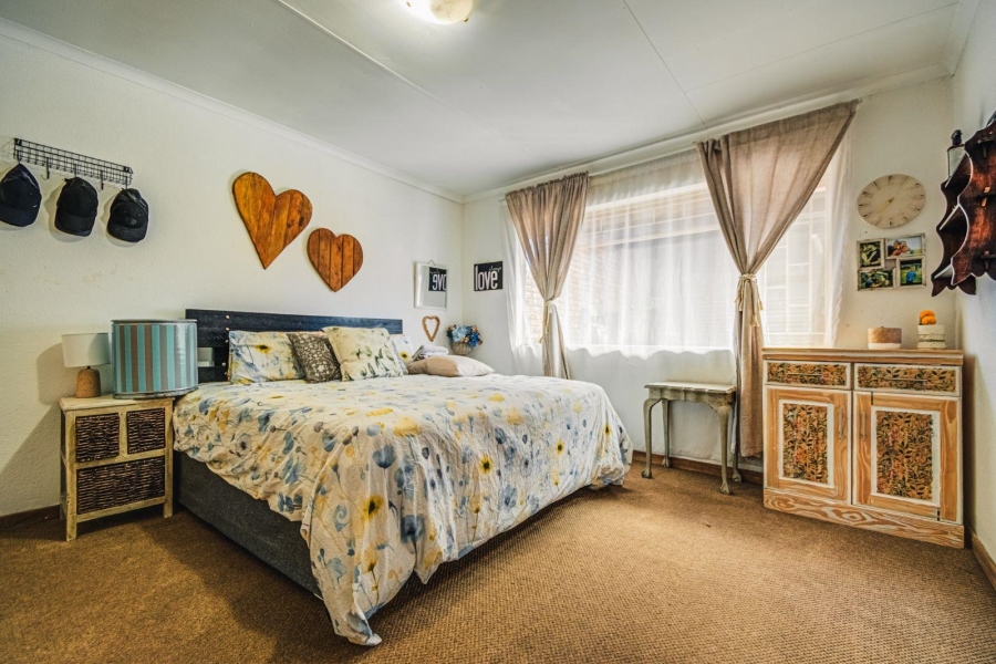 3 Bedroom Property for Sale in Glen Marais Gauteng