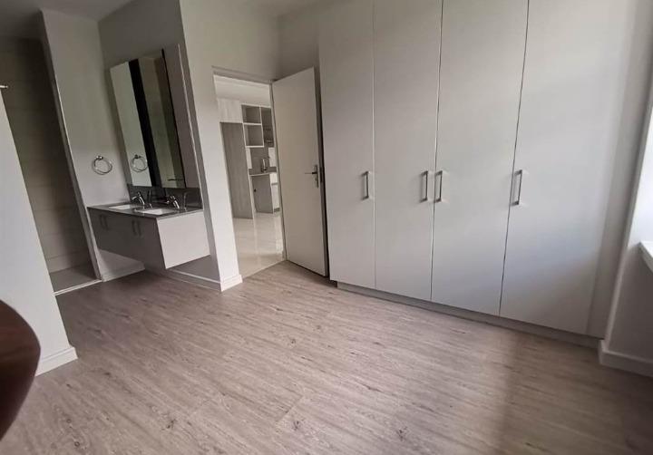 2 Bedroom Property for Sale in Rosebank Gauteng
