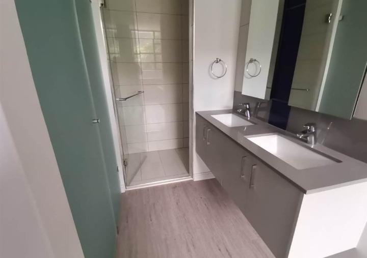 2 Bedroom Property for Sale in Rosebank Gauteng