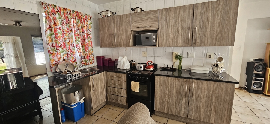 2 Bedroom Property for Sale in Peacehaven Gauteng