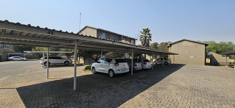 2 Bedroom Property for Sale in Peacehaven Gauteng