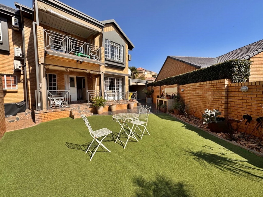 3 Bedroom Property for Sale in Centurion Golf Estate Gauteng