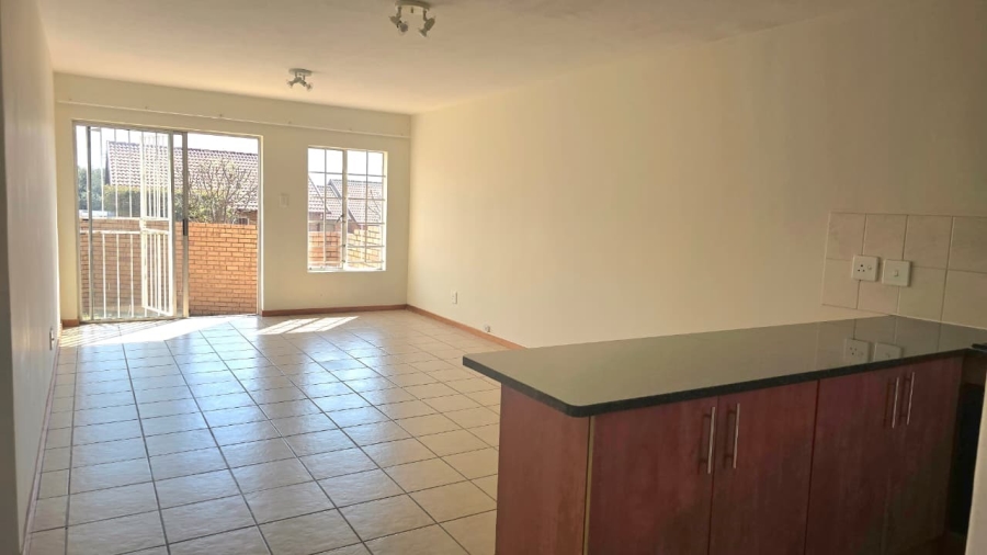 2 Bedroom Property for Sale in The Reeds Gauteng