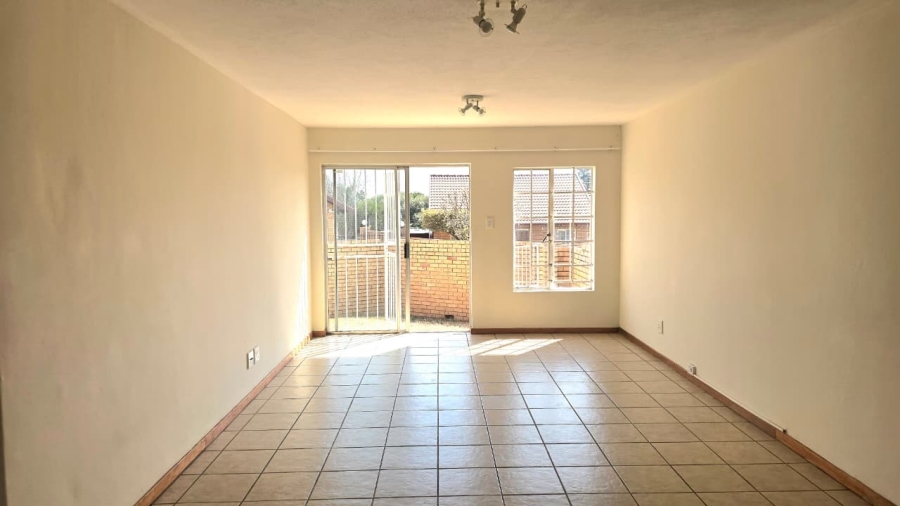 2 Bedroom Property for Sale in The Reeds Gauteng