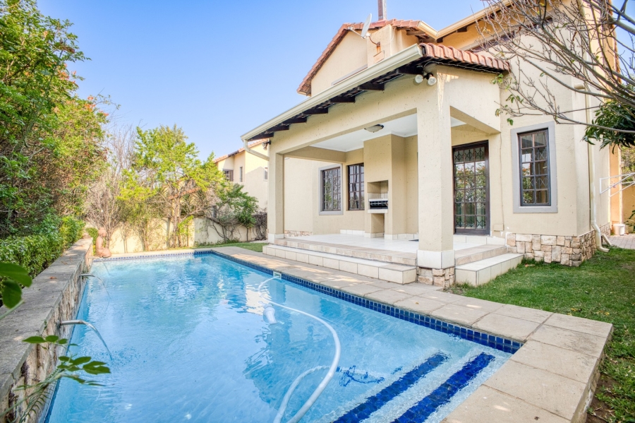 3 Bedroom Property for Sale in Broadacres Gauteng