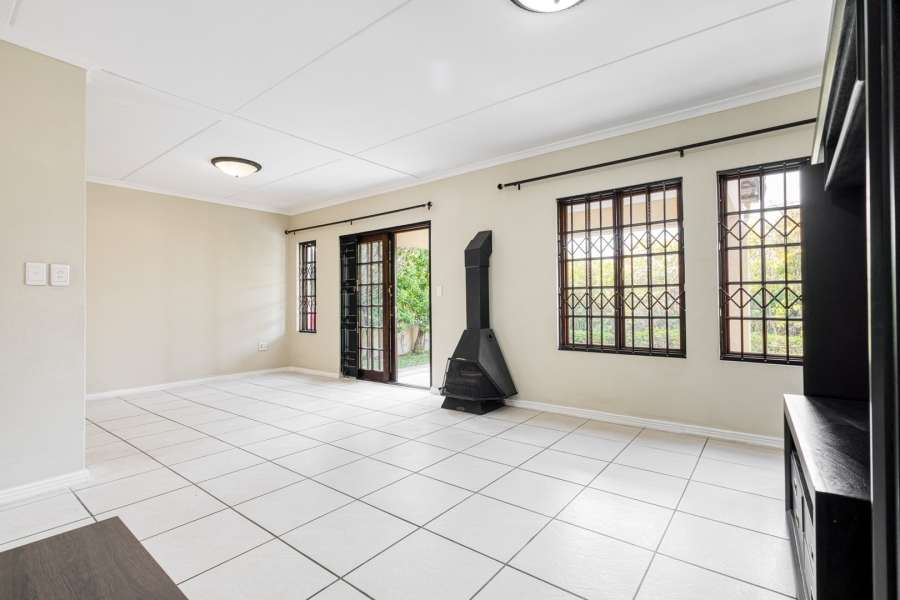 3 Bedroom Property for Sale in Broadacres Gauteng
