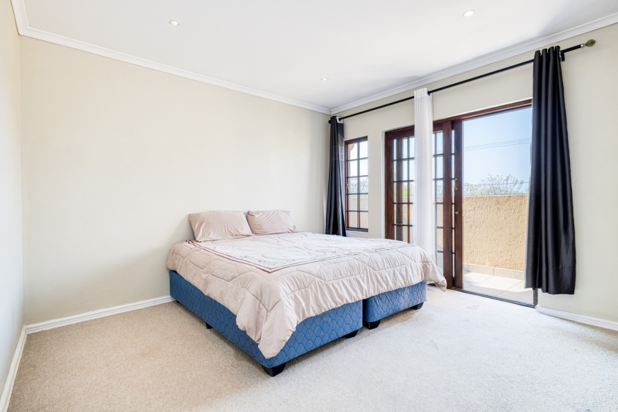 3 Bedroom Property for Sale in Broadacres Gauteng