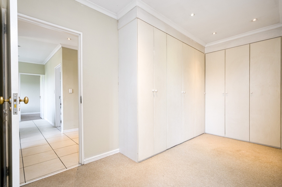 3 Bedroom Property for Sale in Broadacres Gauteng