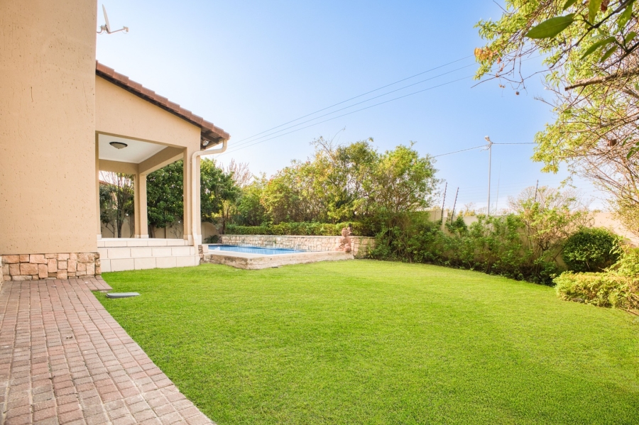3 Bedroom Property for Sale in Broadacres Gauteng