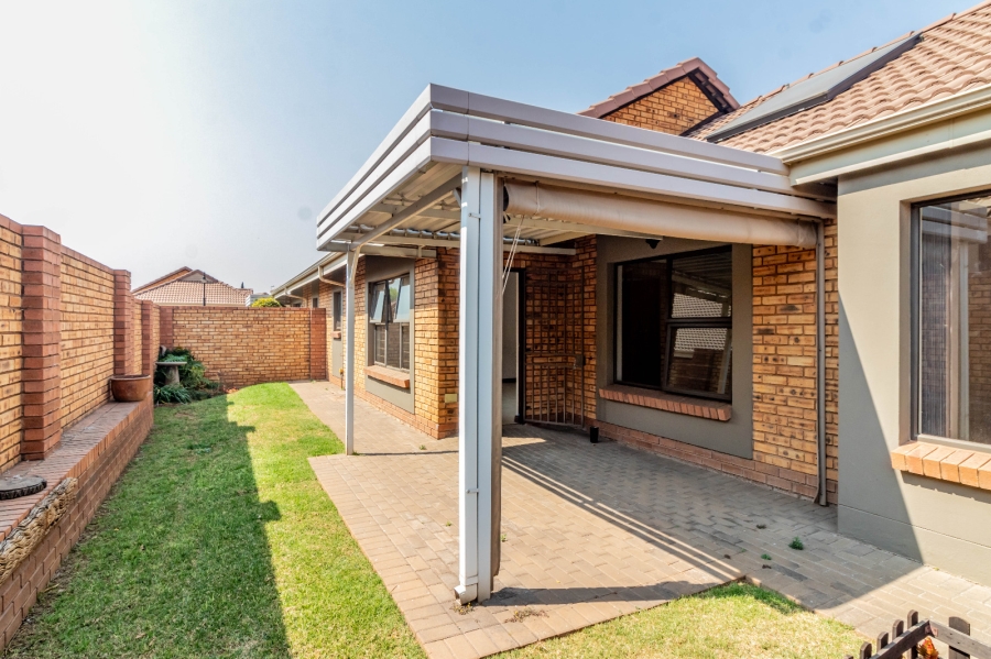2 Bedroom Property for Sale in Brentwood Park AH Gauteng