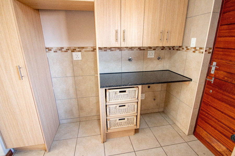 2 Bedroom Property for Sale in Brentwood Park AH Gauteng