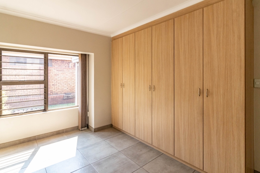 2 Bedroom Property for Sale in Brentwood Park AH Gauteng