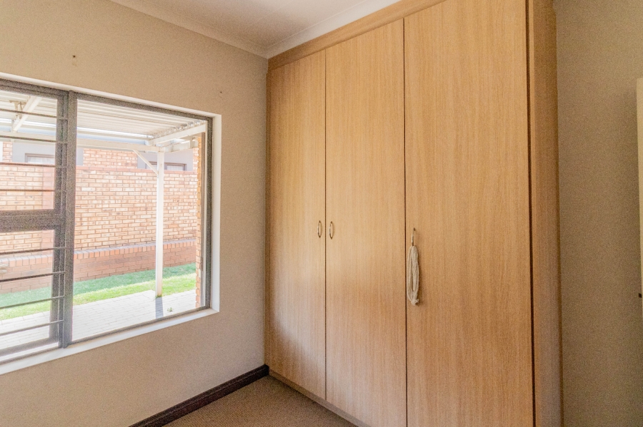 2 Bedroom Property for Sale in Brentwood Park AH Gauteng