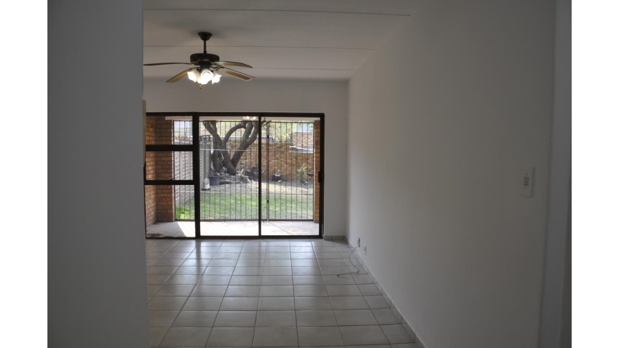 2 Bedroom Property for Sale in Buccleuch Gauteng