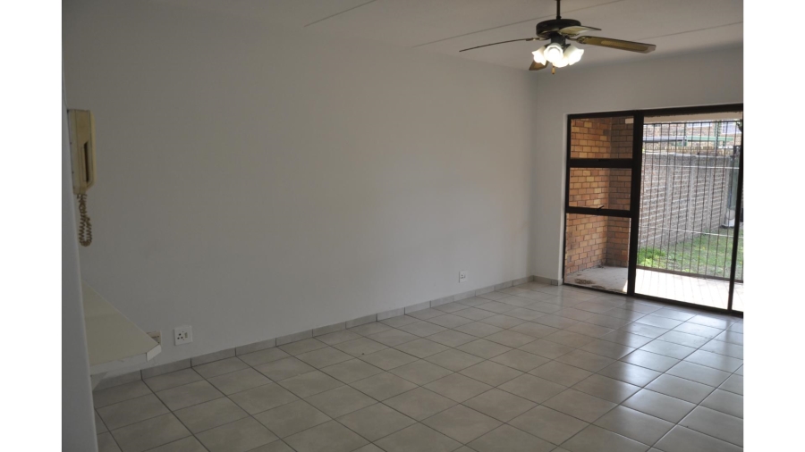 2 Bedroom Property for Sale in Buccleuch Gauteng