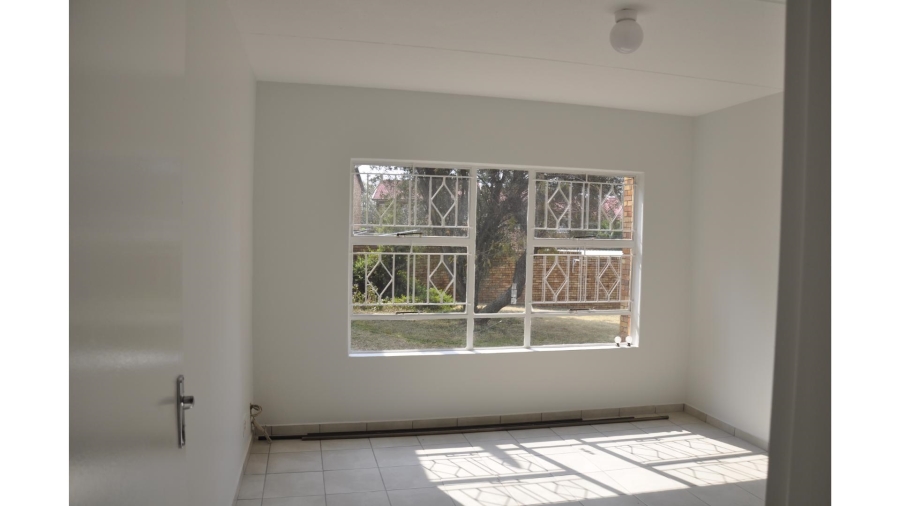 2 Bedroom Property for Sale in Buccleuch Gauteng