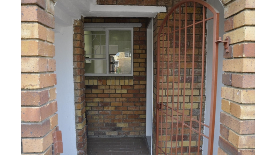 2 Bedroom Property for Sale in Buccleuch Gauteng