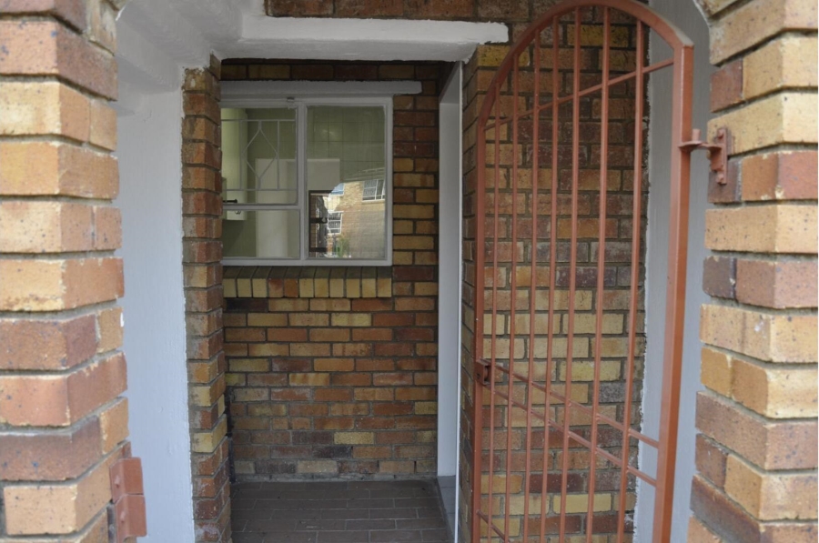 2 Bedroom Property for Sale in Buccleuch Gauteng