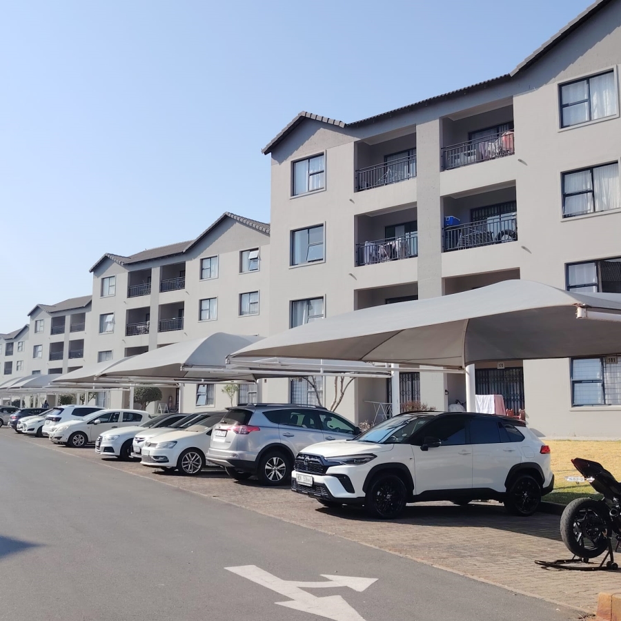 2 Bedroom Property for Sale in Erand Gardens Gauteng
