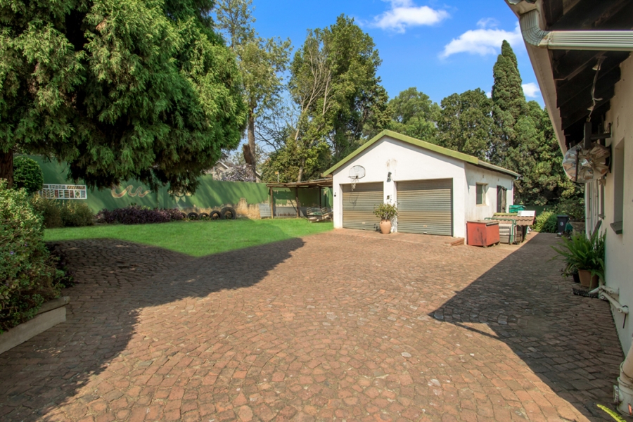 4 Bedroom Property for Sale in Douglasdale Gauteng