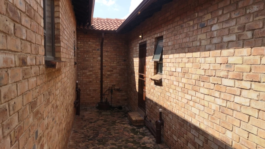 3 Bedroom Property for Sale in Bellairspark Gauteng