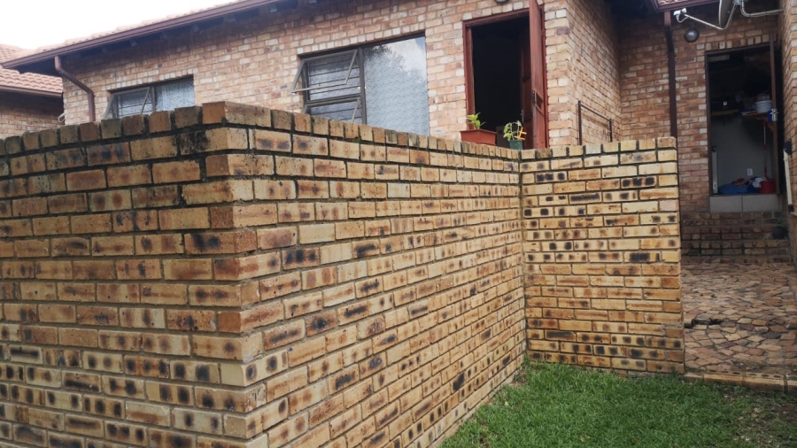 3 Bedroom Property for Sale in Bellairspark Gauteng