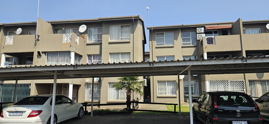 2 Bedroom Property for Sale in Peacehaven Gauteng