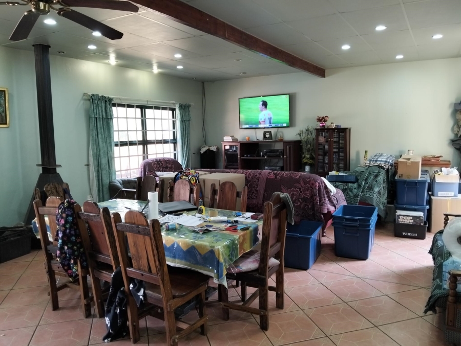 4 Bedroom Property for Sale in Garsfontein Gauteng