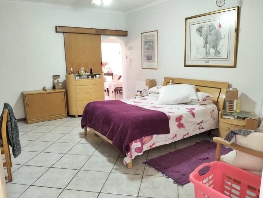 4 Bedroom Property for Sale in Garsfontein Gauteng