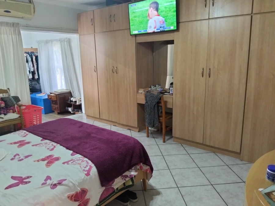 4 Bedroom Property for Sale in Garsfontein Gauteng