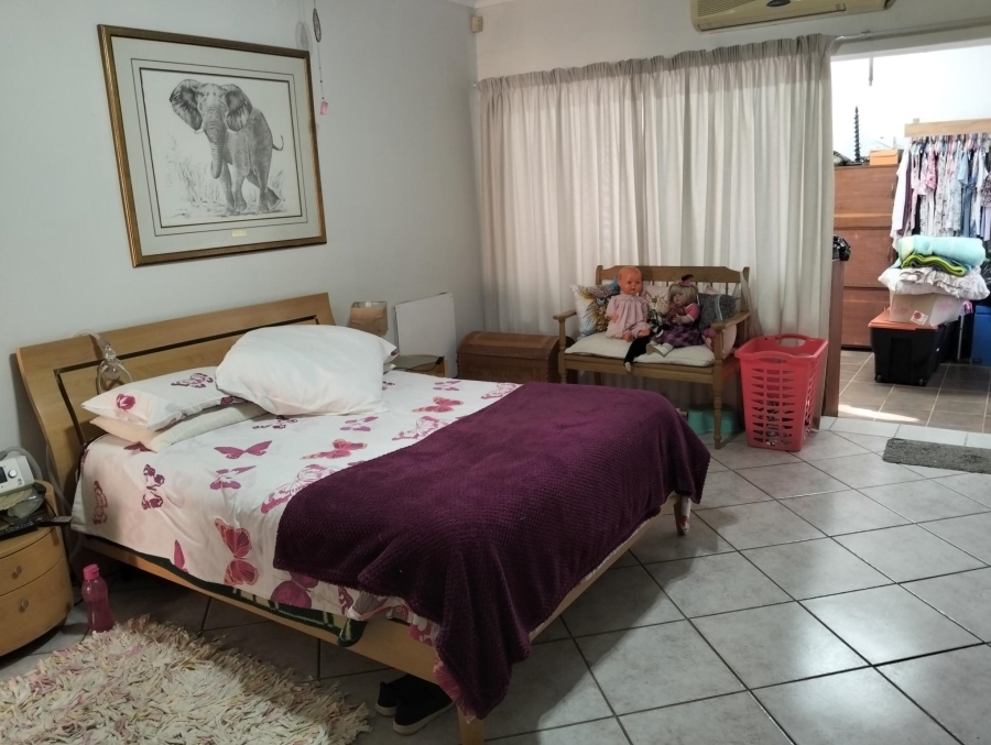 4 Bedroom Property for Sale in Garsfontein Gauteng