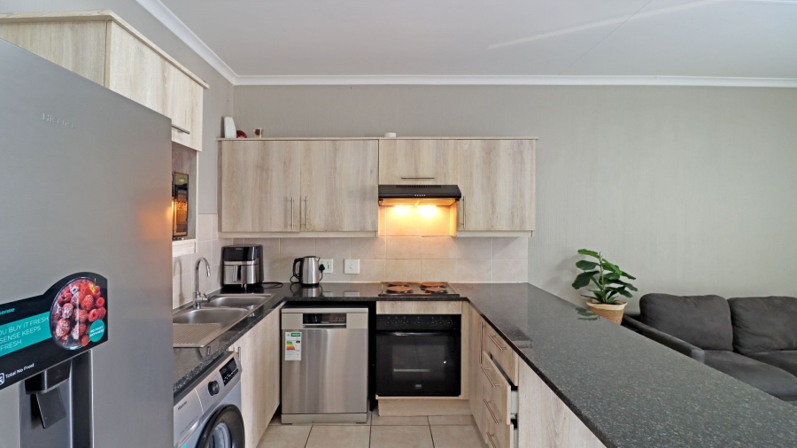 1 Bedroom Property for Sale in Barbeque Downs Gauteng