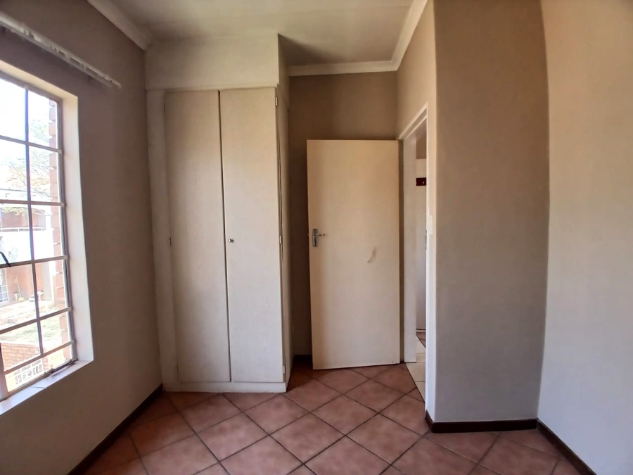 To Let 2 Bedroom Property for Rent in Eco Park Gauteng