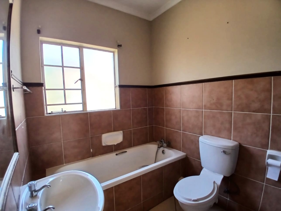 To Let 2 Bedroom Property for Rent in Eco Park Gauteng