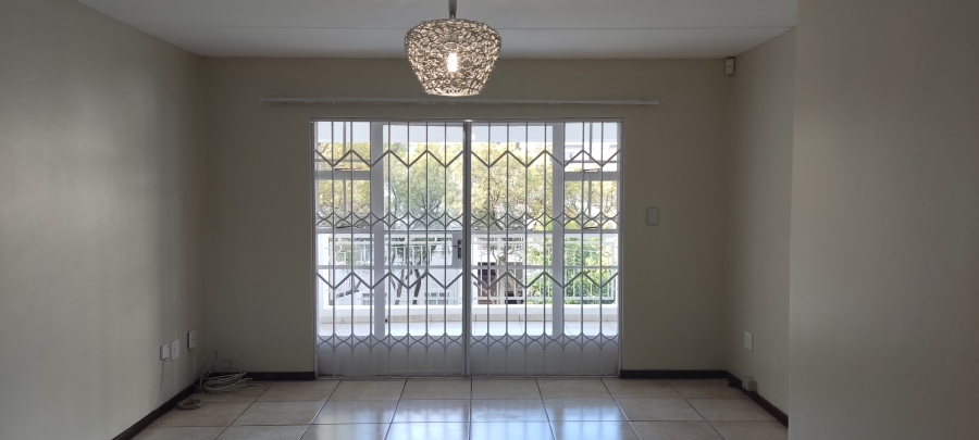 2 Bedroom Property for Sale in Sonneglans Gauteng