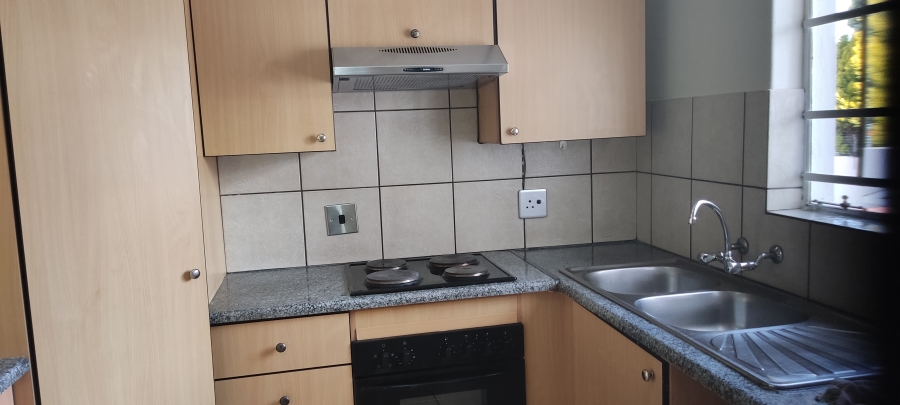 2 Bedroom Property for Sale in Sonneglans Gauteng