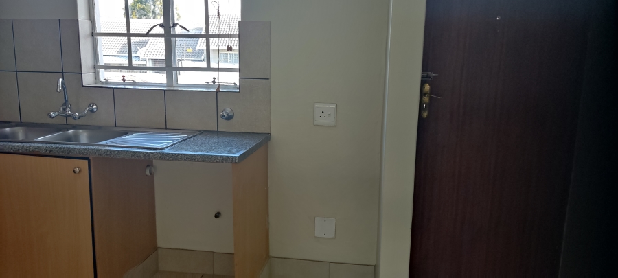 2 Bedroom Property for Sale in Sonneglans Gauteng