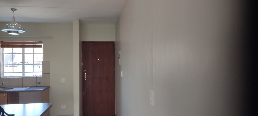 2 Bedroom Property for Sale in Sonneglans Gauteng