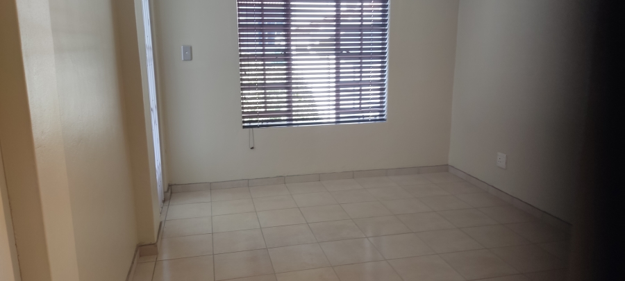 2 Bedroom Property for Sale in Sonneglans Gauteng