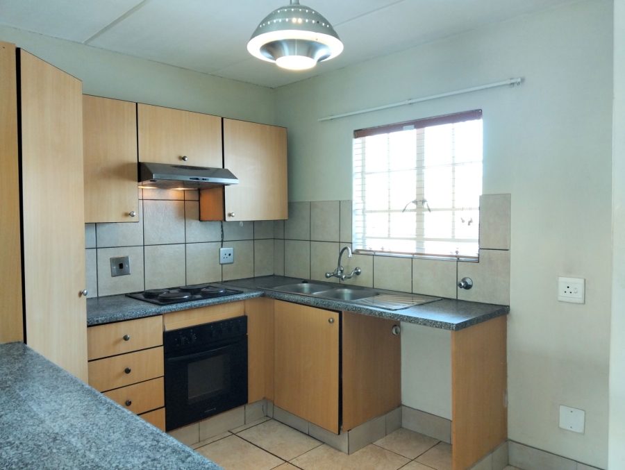 2 Bedroom Property for Sale in Sonneglans Gauteng