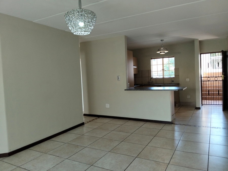 2 Bedroom Property for Sale in Sonneglans Gauteng