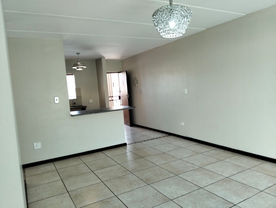 2 Bedroom Property for Sale in Sonneglans Gauteng