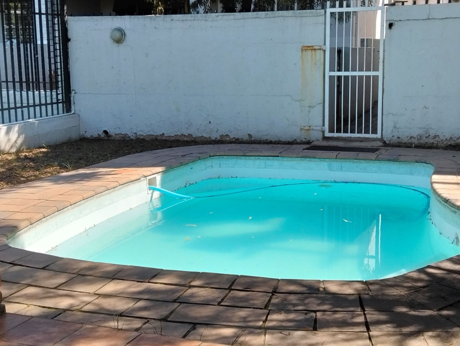 2 Bedroom Property for Sale in Sonneglans Gauteng