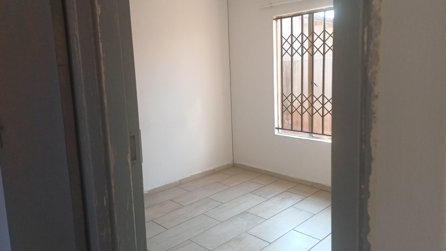 To Let 2 Bedroom Property for Rent in Sky City Gauteng