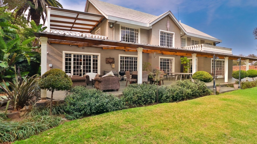 6 Bedroom Property for Sale in Klippoortjie Gauteng