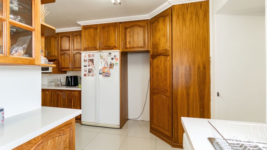 6 Bedroom Property for Sale in Klippoortjie Gauteng