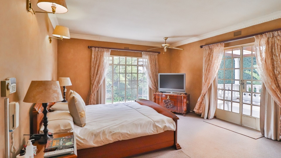 6 Bedroom Property for Sale in Klippoortjie Gauteng