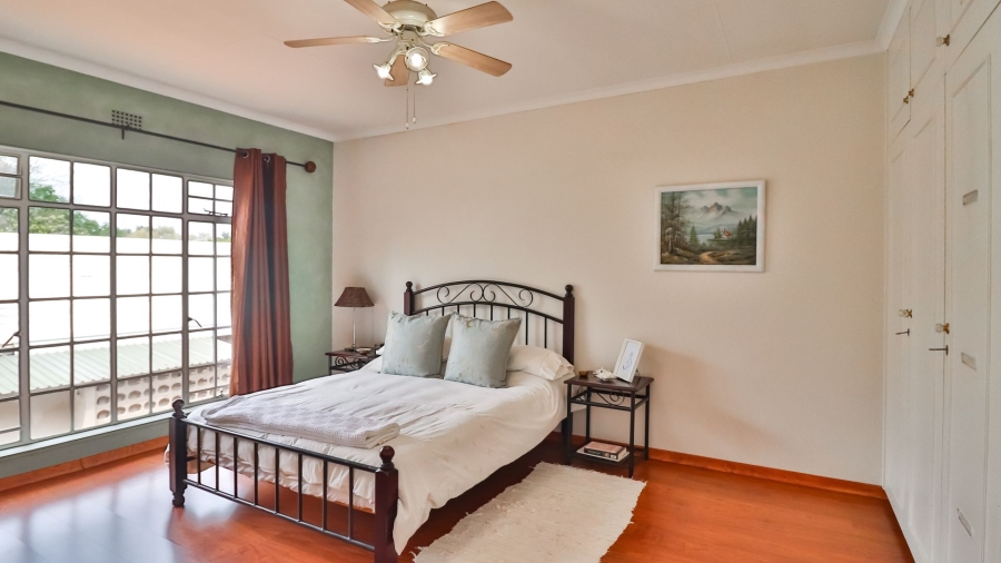 6 Bedroom Property for Sale in Klippoortjie Gauteng