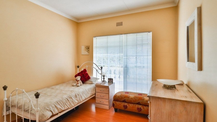 6 Bedroom Property for Sale in Klippoortjie Gauteng