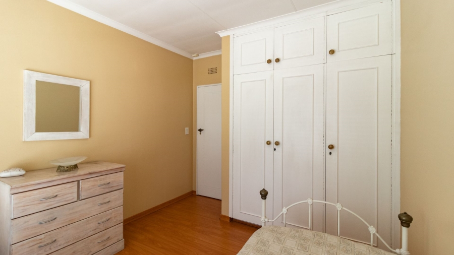 6 Bedroom Property for Sale in Klippoortjie Gauteng